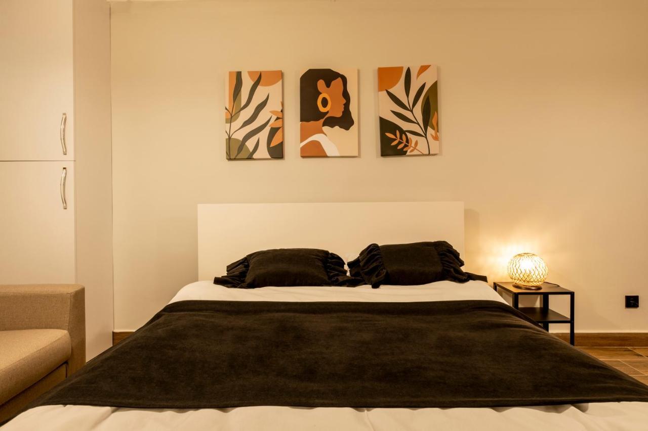 Appartamento Spacious And Comfy 2Br In The Heart Of Cihangir Provincia di Provincia di Istanbul Esterno foto