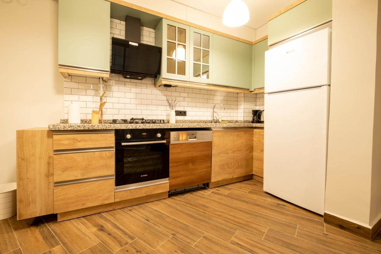 Appartamento Spacious And Comfy 2Br In The Heart Of Cihangir Provincia di Provincia di Istanbul Esterno foto