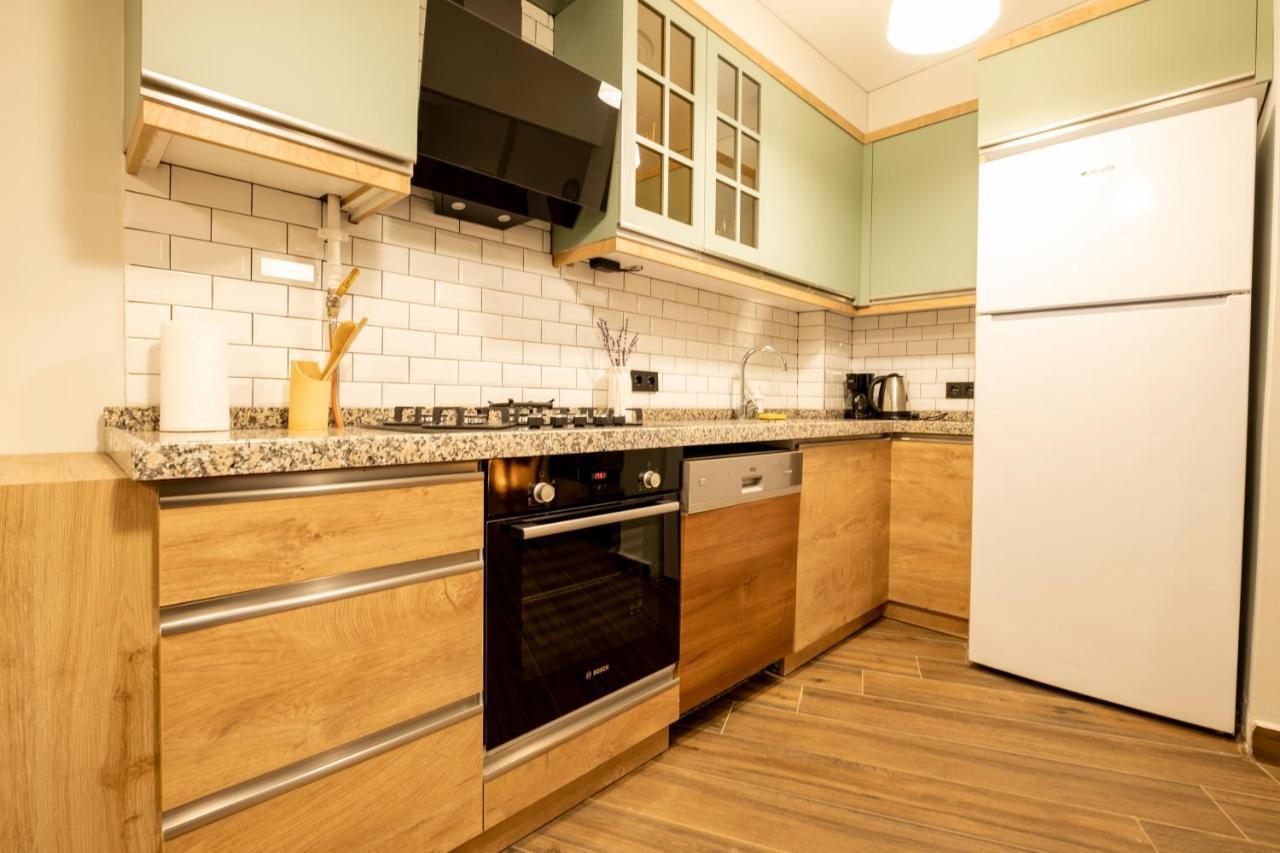 Appartamento Spacious And Comfy 2Br In The Heart Of Cihangir Provincia di Provincia di Istanbul Esterno foto